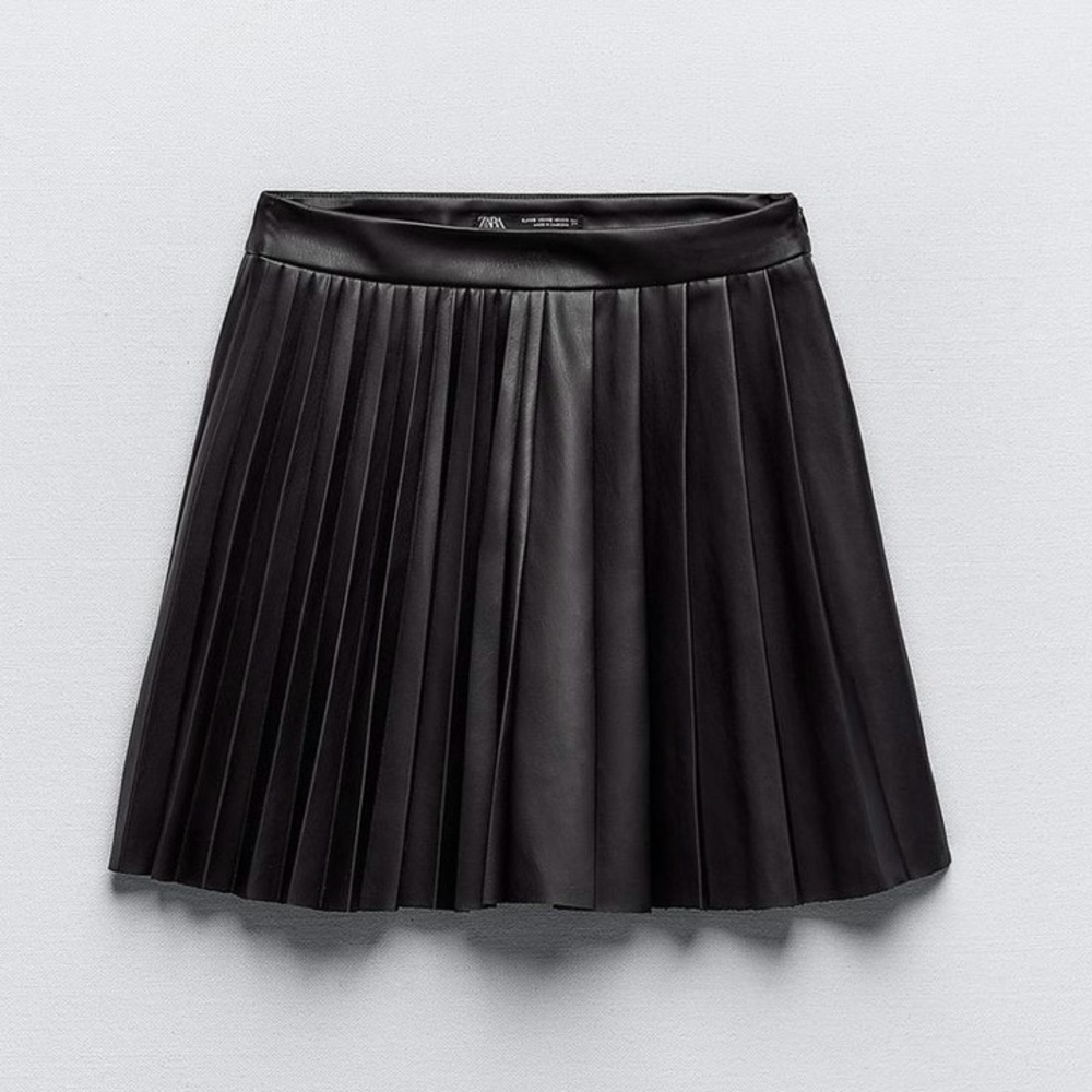 Zara Black Faux Leather Mid Rise A-Line Skirt US S